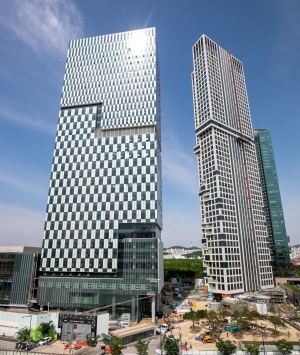 Cede de SM ENTERTAINMENT